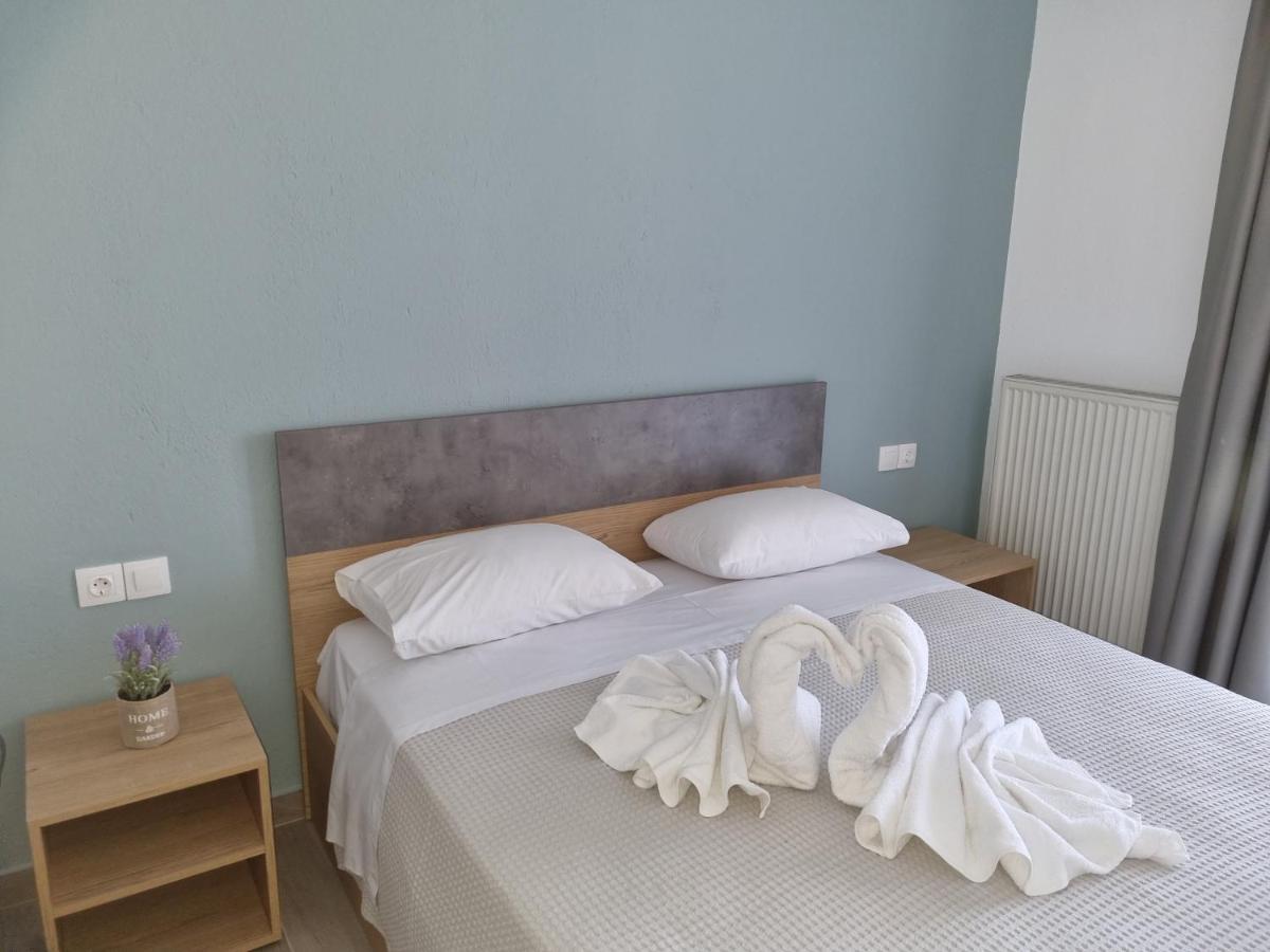 Chriselia Apartment Nea Roda Exterior photo