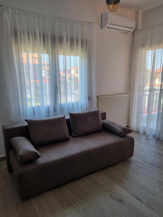 Chriselia Apartment Nea Roda Exterior photo
